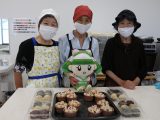 女性部江南支部「サトイモおはぎ・米粉カップケーキ作り」